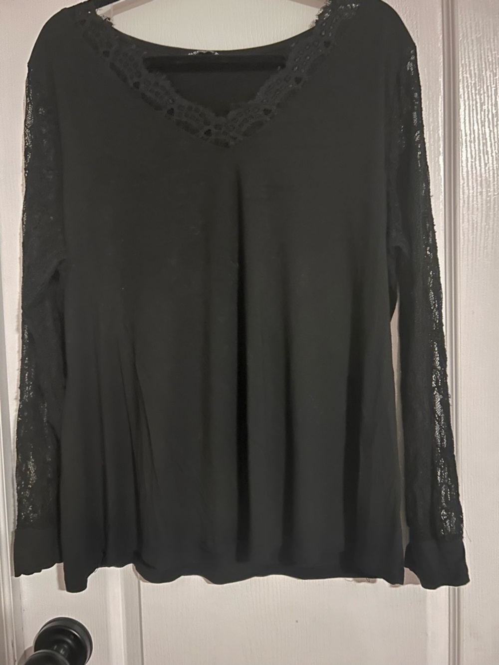 Bloomchic Black Lace-Trim Long Sleeve Women's Top